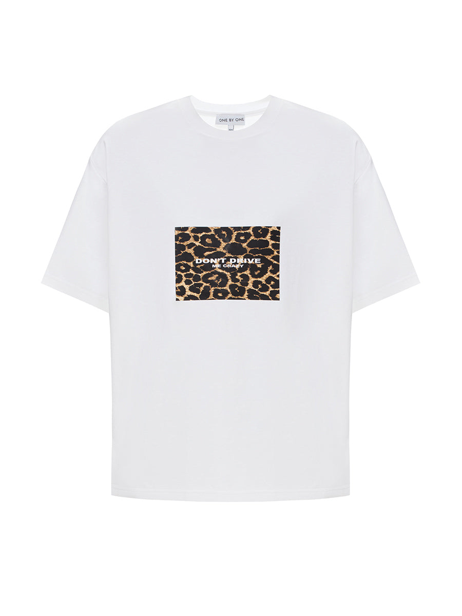 White t-shirt with print don't drive me crazy