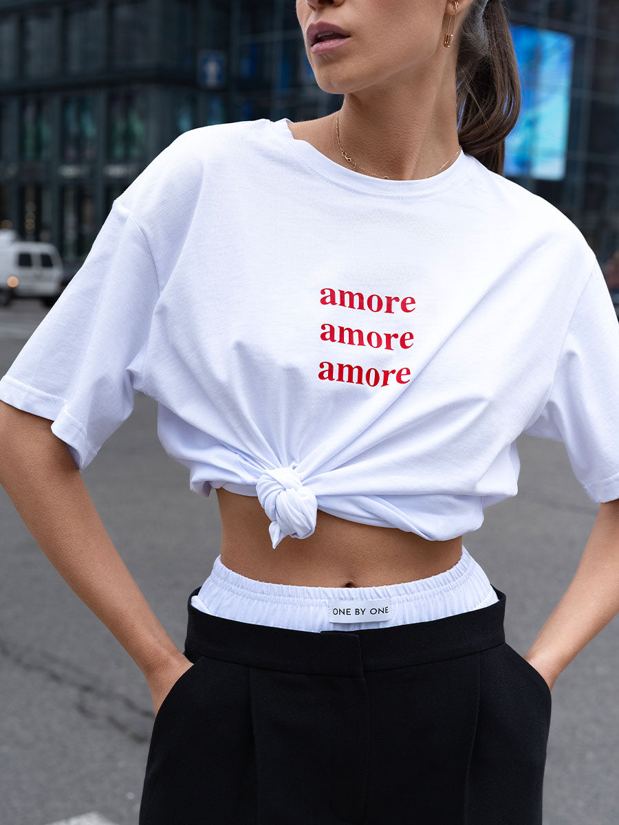 White oversize t-shirt with amore amore amore print