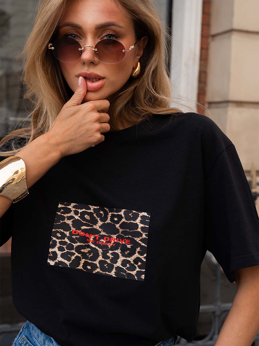 T-shirt of black color with a red inscription don't drive me crazy