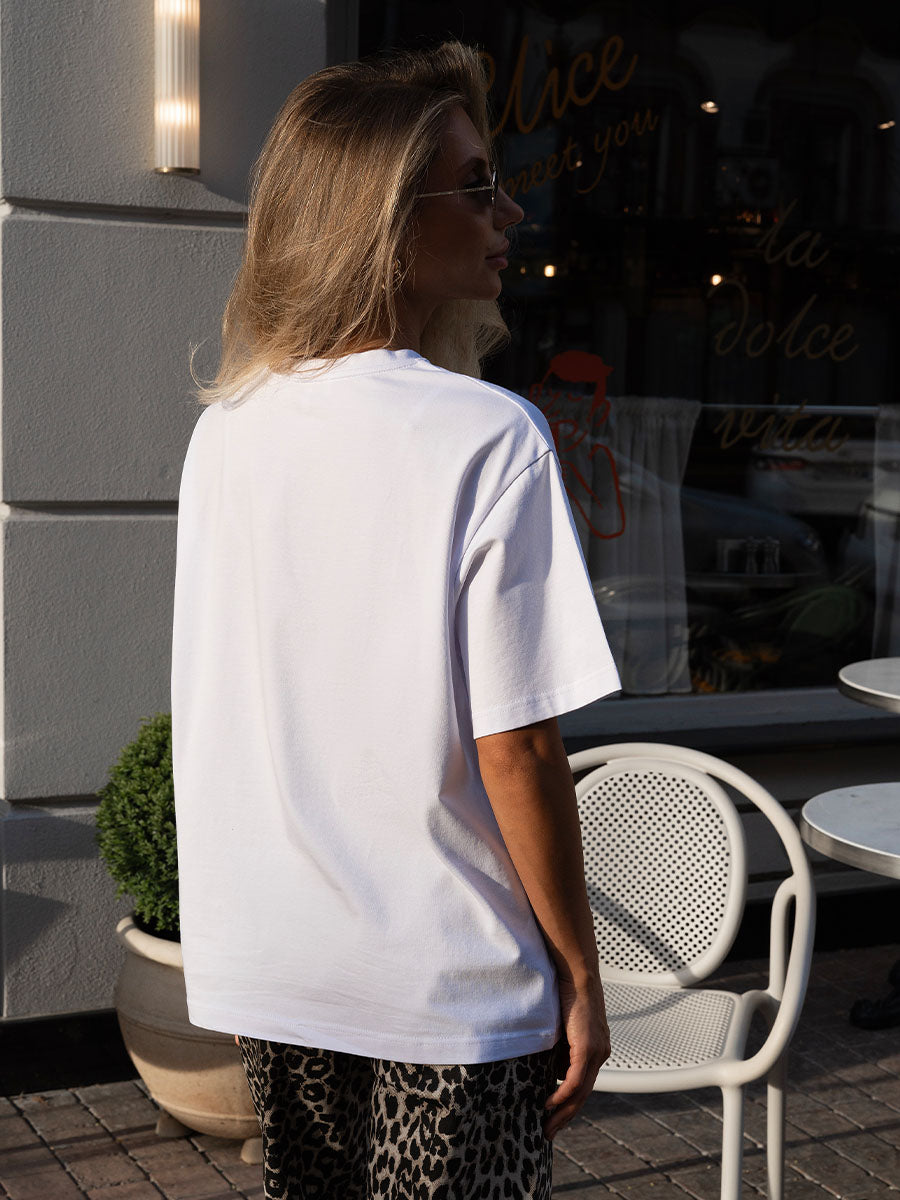 White oversize t-shirt with L'amour print