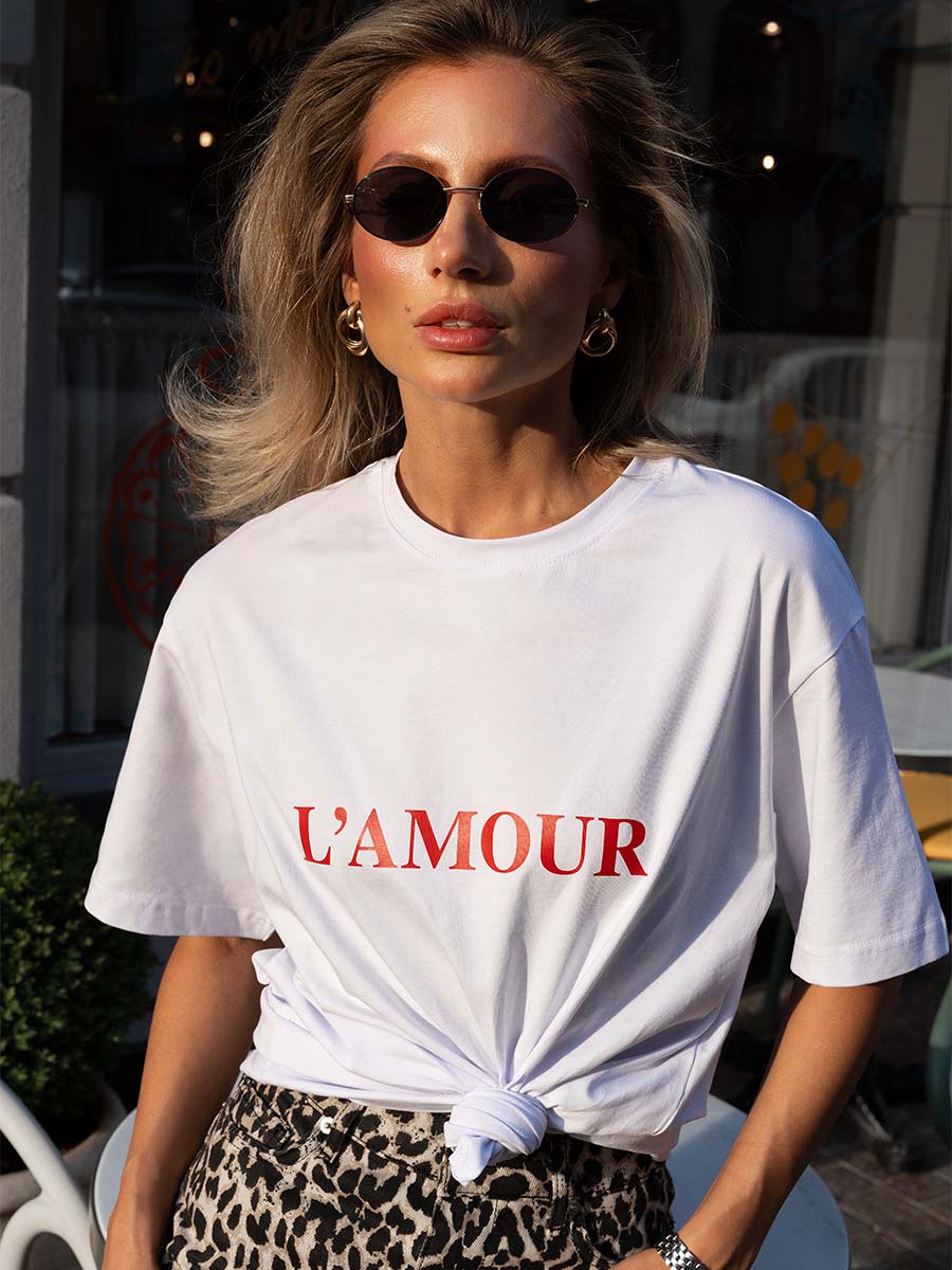 White oversize t-shirt with L'amour print