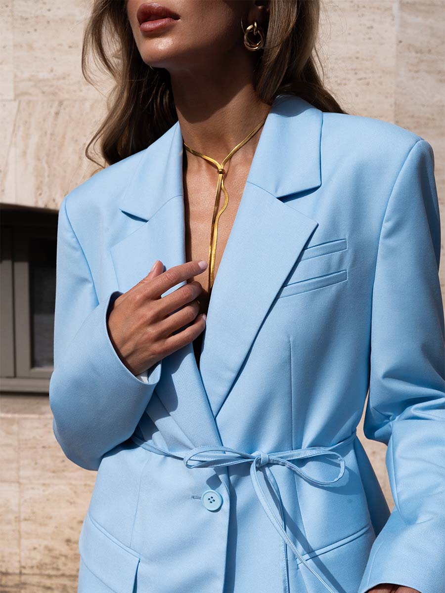 Blue single-breasted jacket with a belt