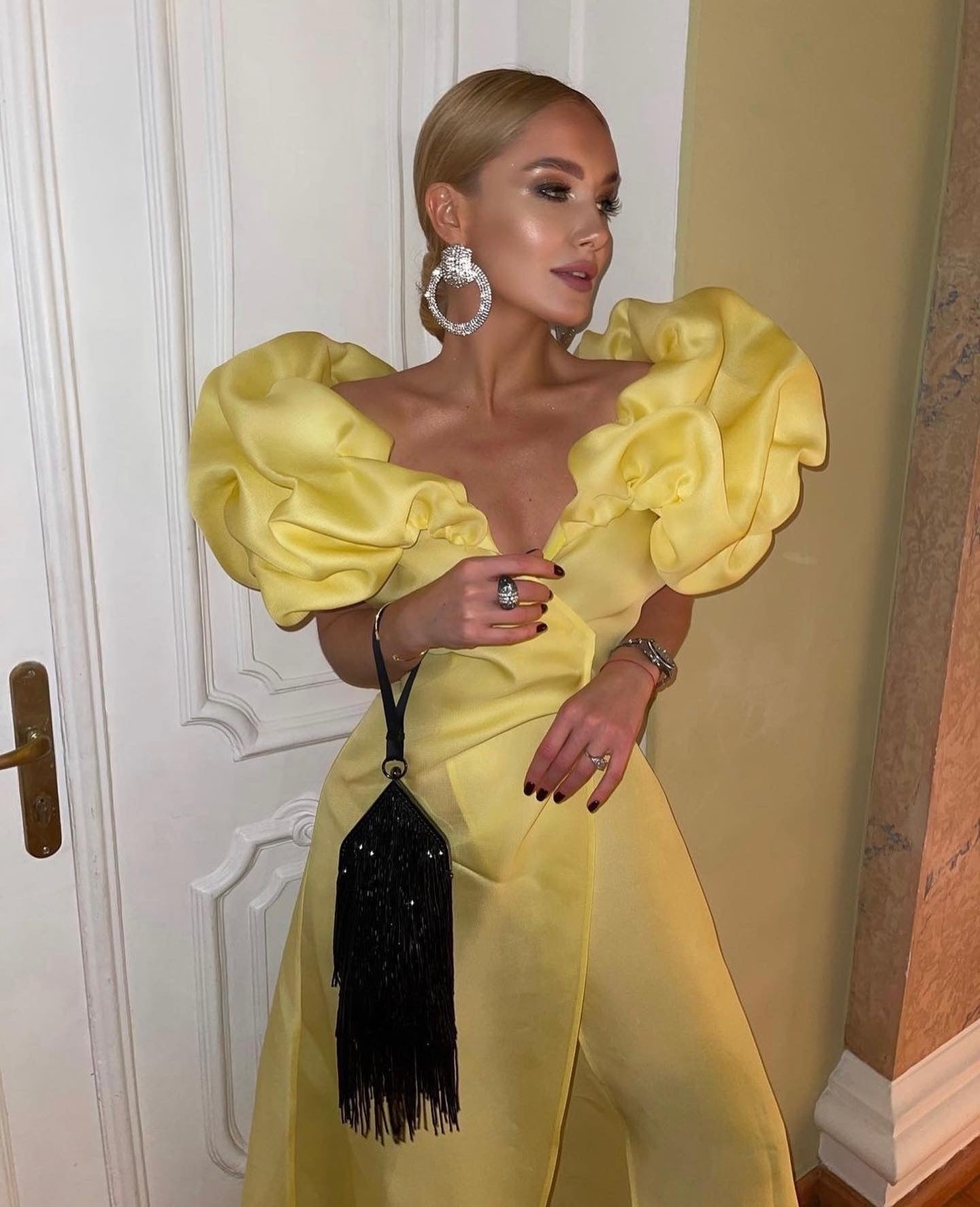 Black glass beaded bag