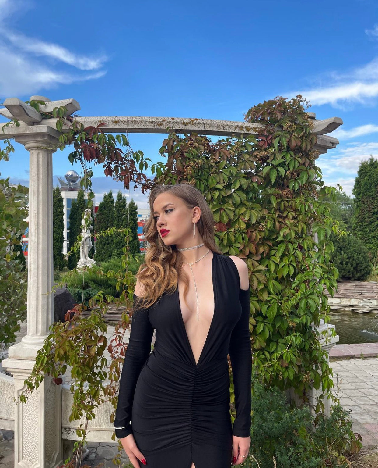 Knot-Front Maxi Dress with Off-Shoulder Elegance