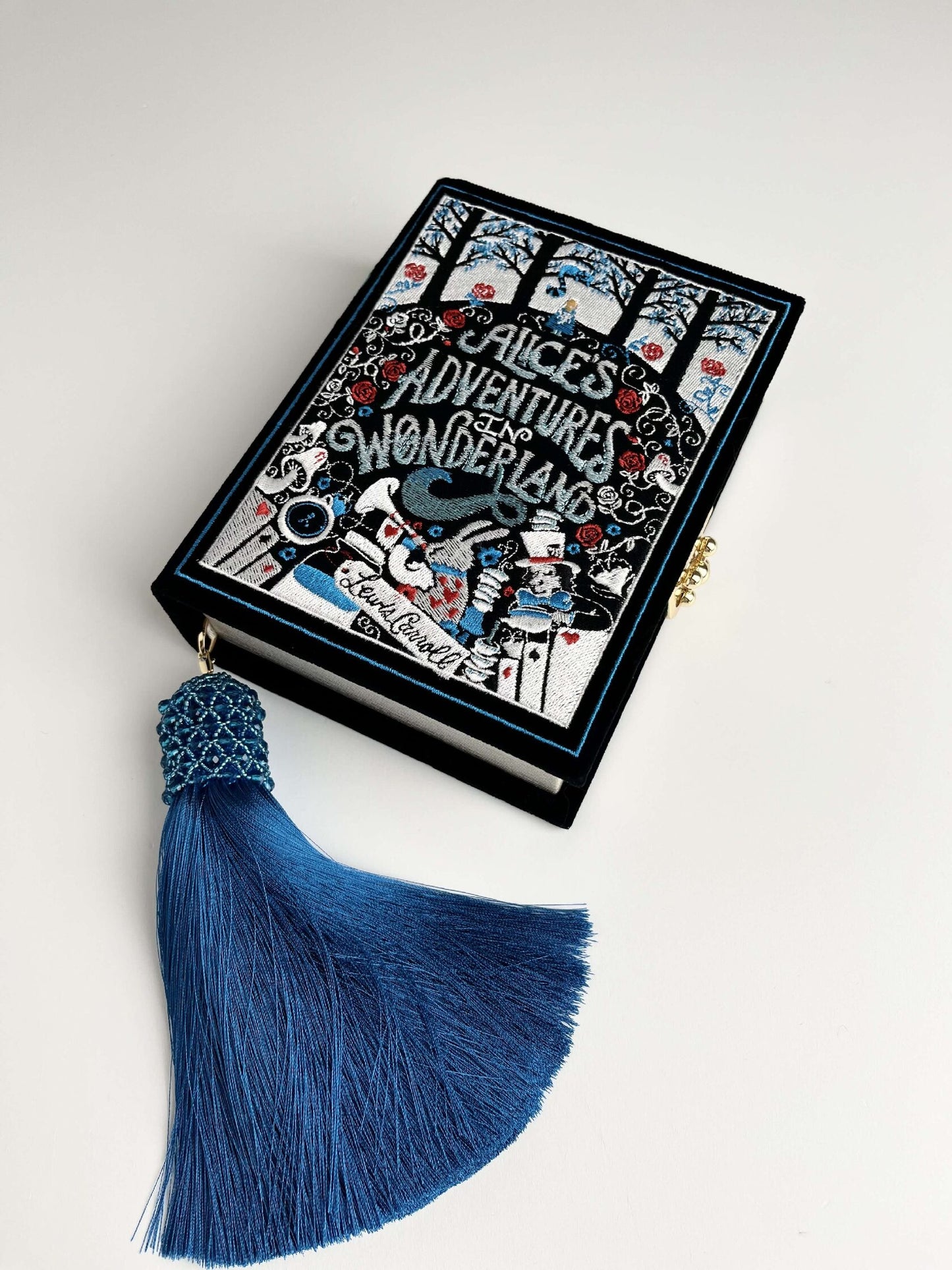 Embroidered clutch book 'Alice in wonderland'