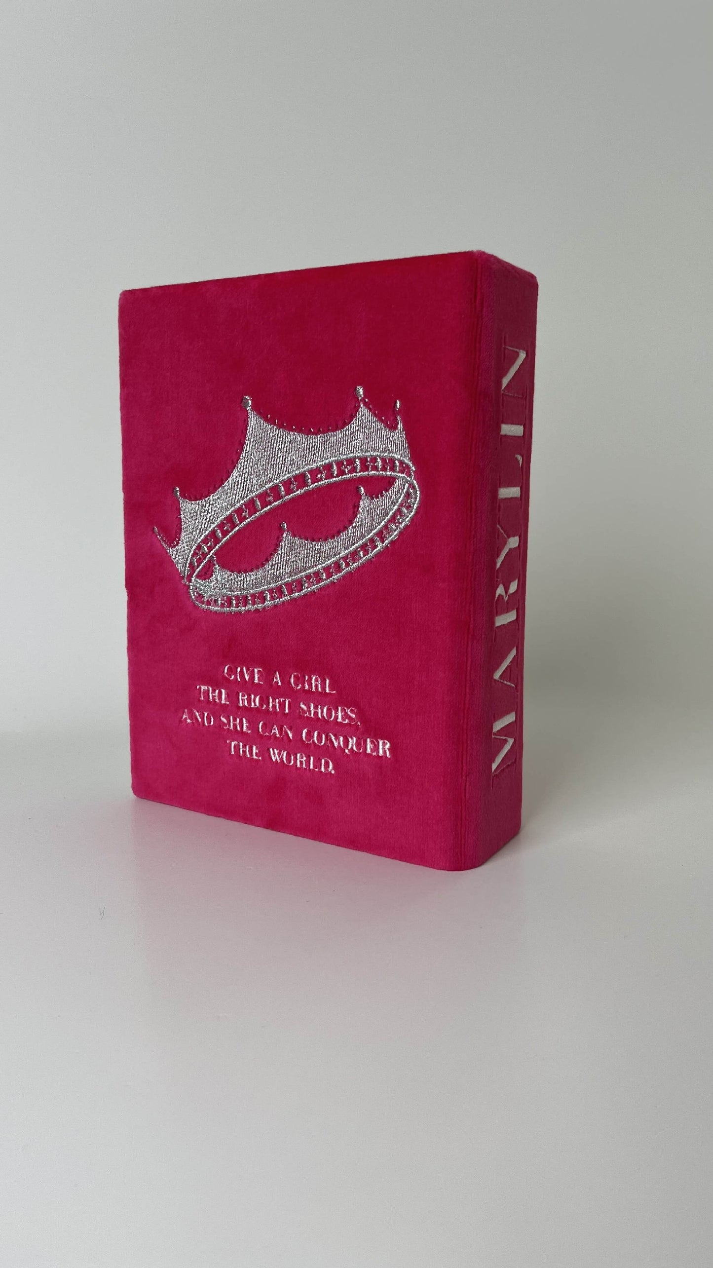 Embroidered clutch Merylin Monro