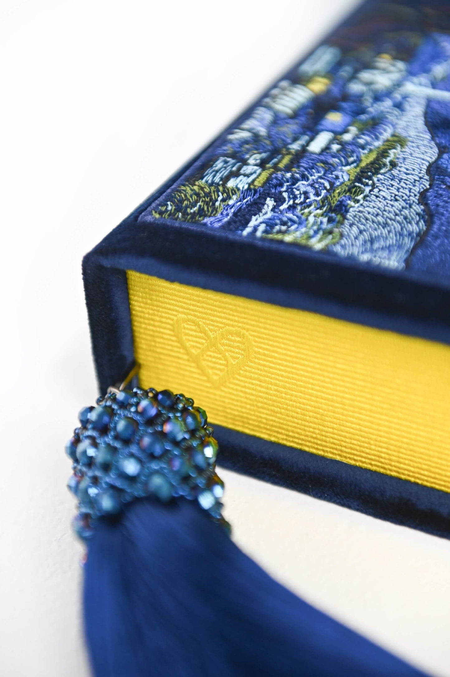 Embroidered clutch book 'Starry night'