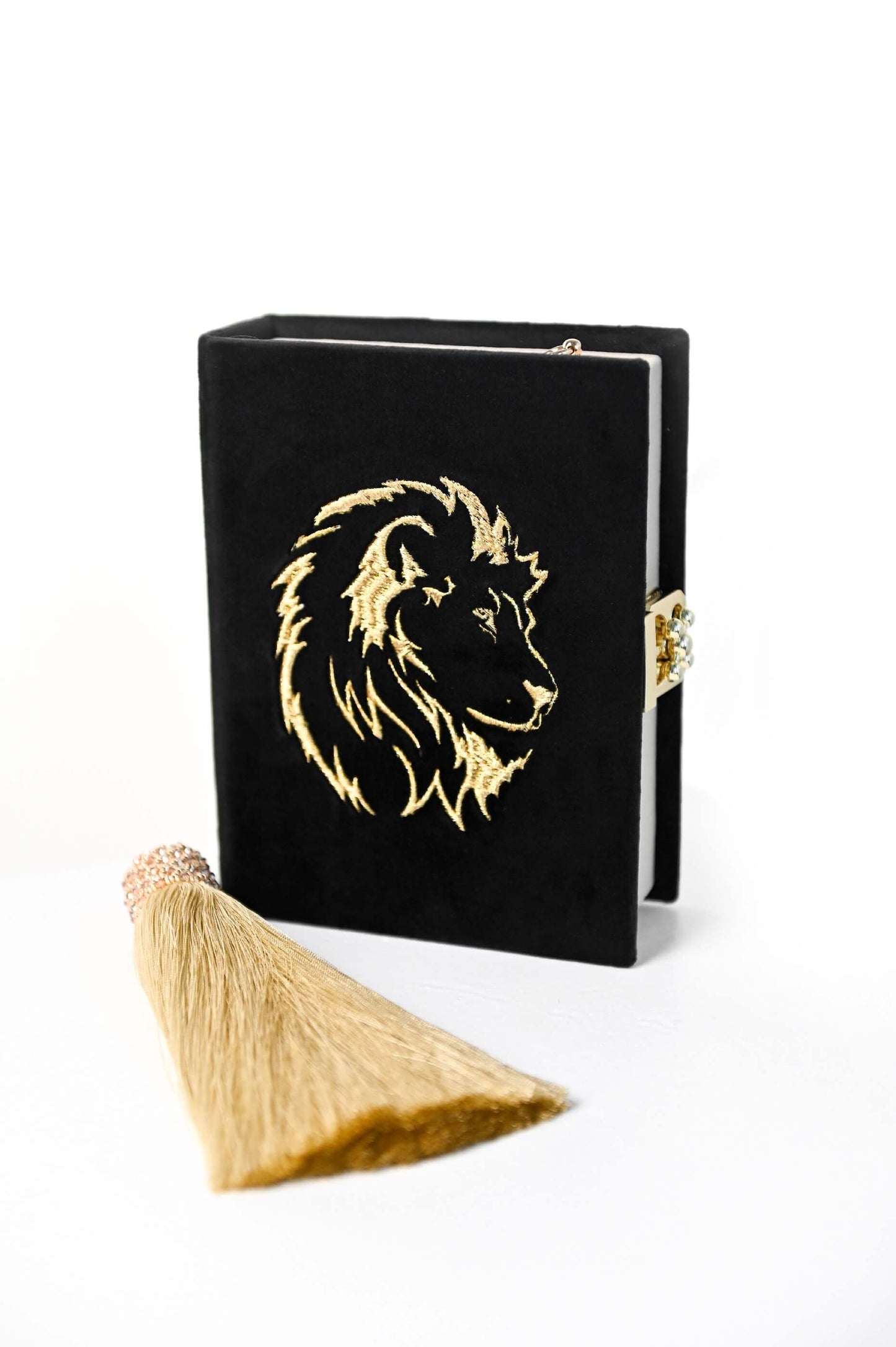 Embroidered clutch Lion