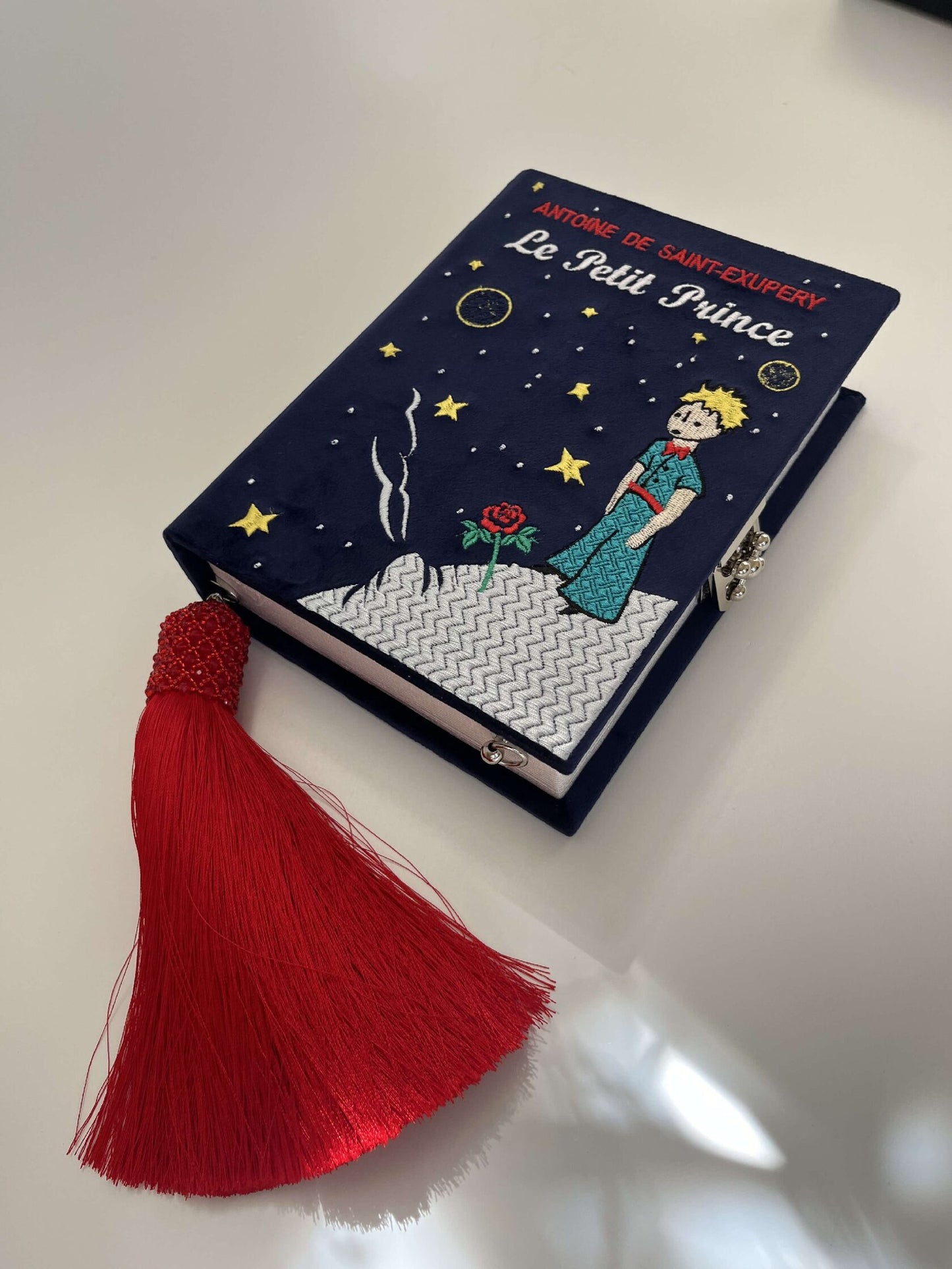 Embroidered clutch Prince