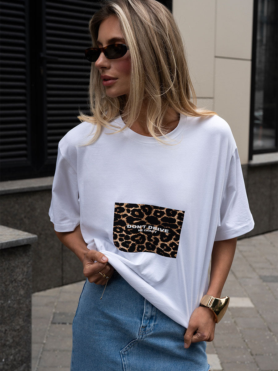 White t-shirt with print don't drive me crazy