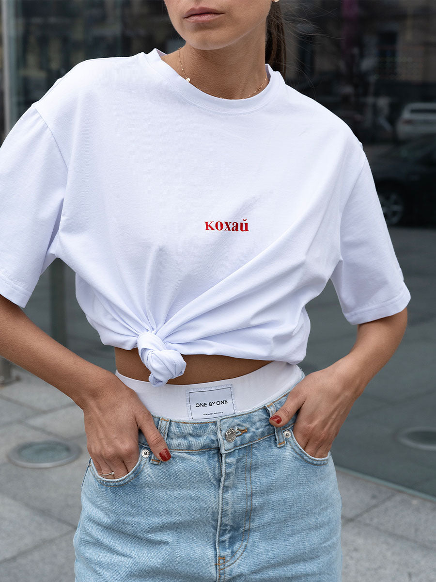 White oversize t-shirt with Kohai print