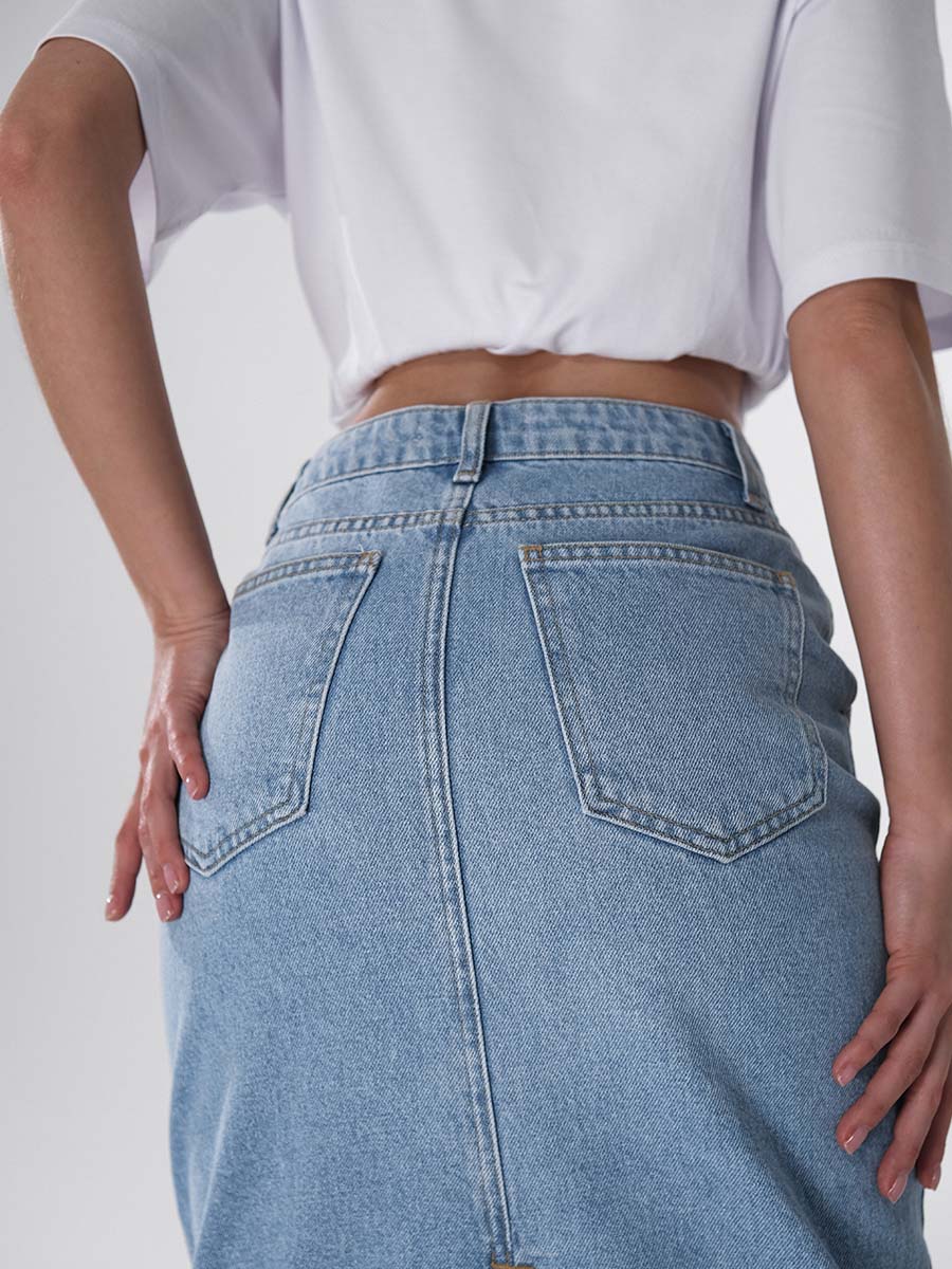 Midi denim skirt with a slit at the back