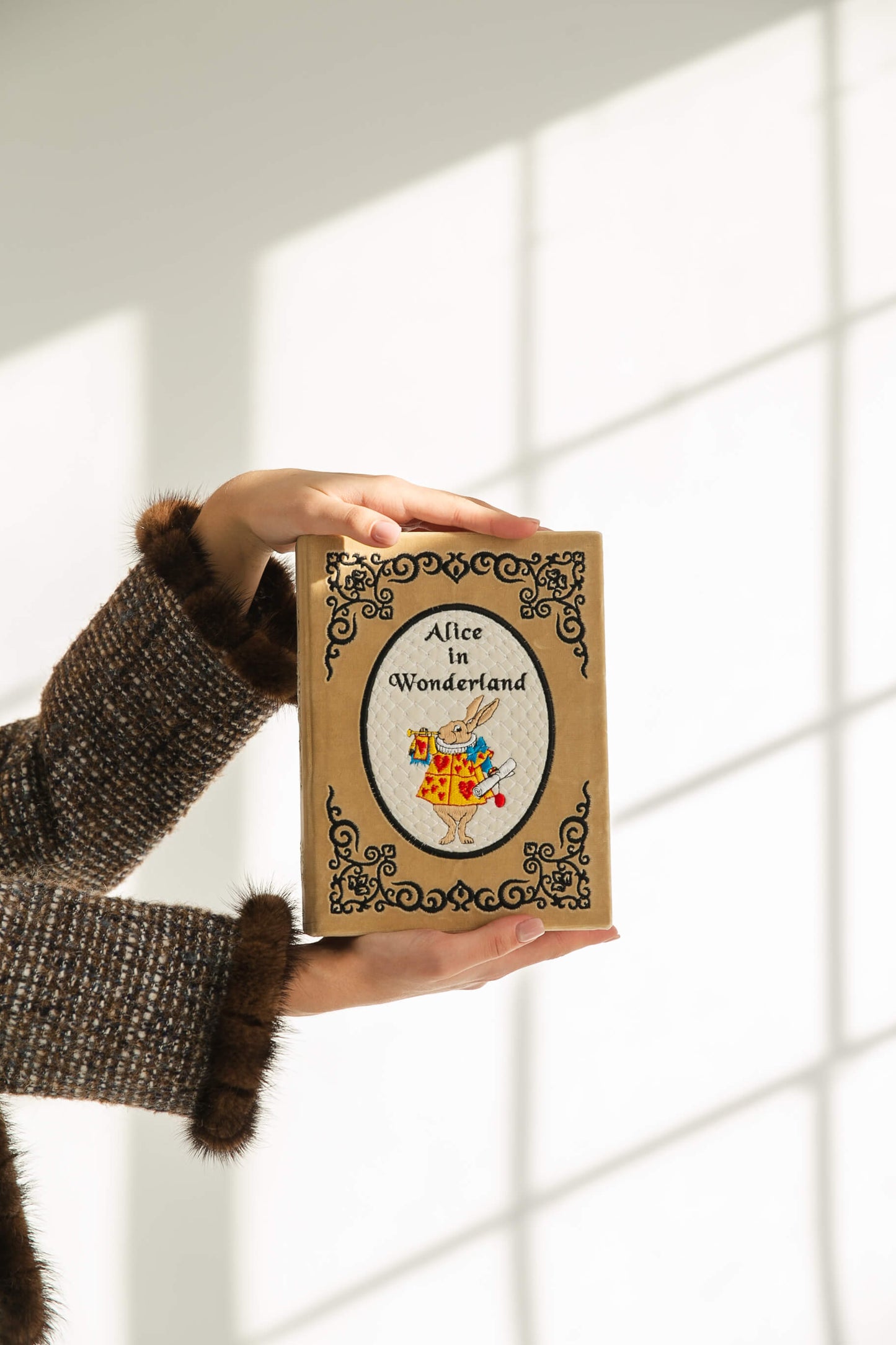 Embroidered clutch book 'Alice in wonderland'