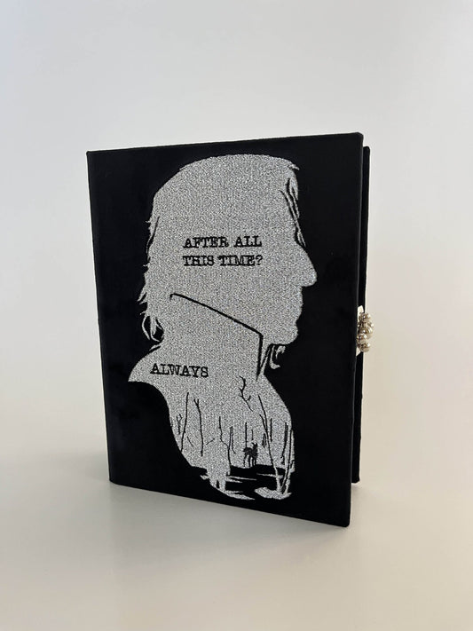 Embroidered clutch Harry Potter