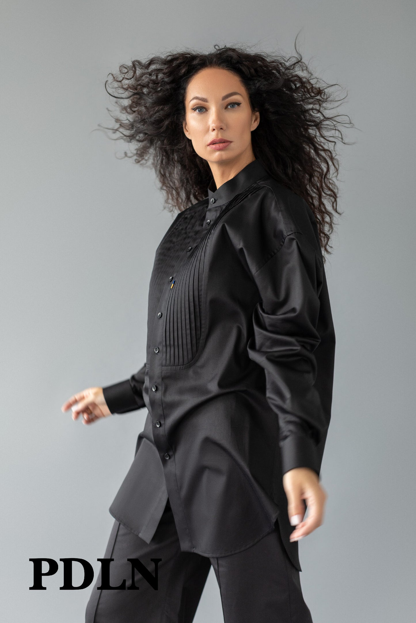 Unisex oversized cotton shirt