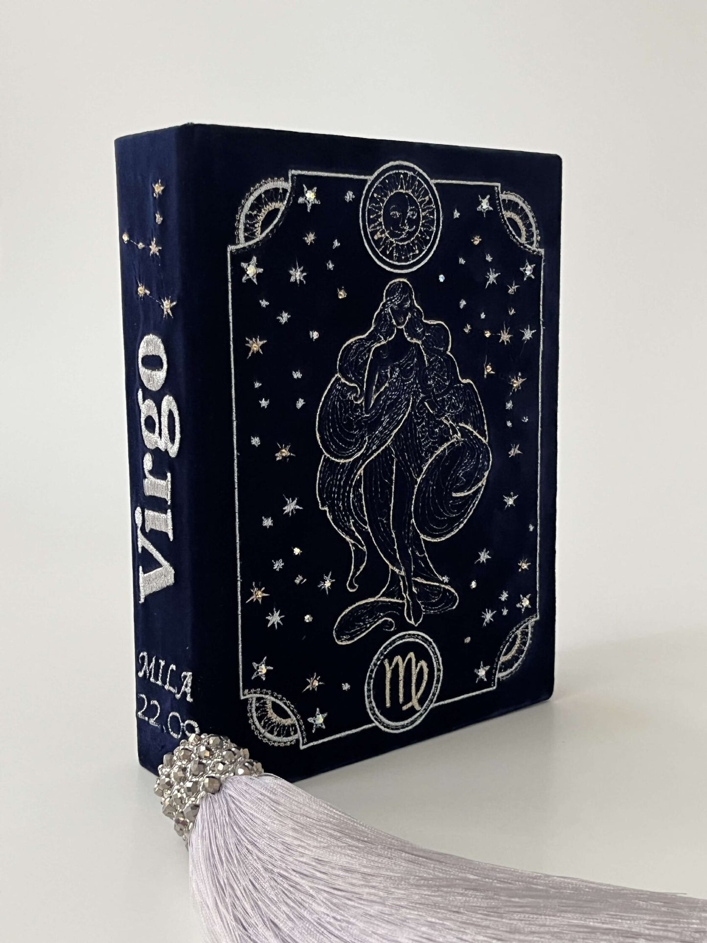 Embroidered clutch Zodiac