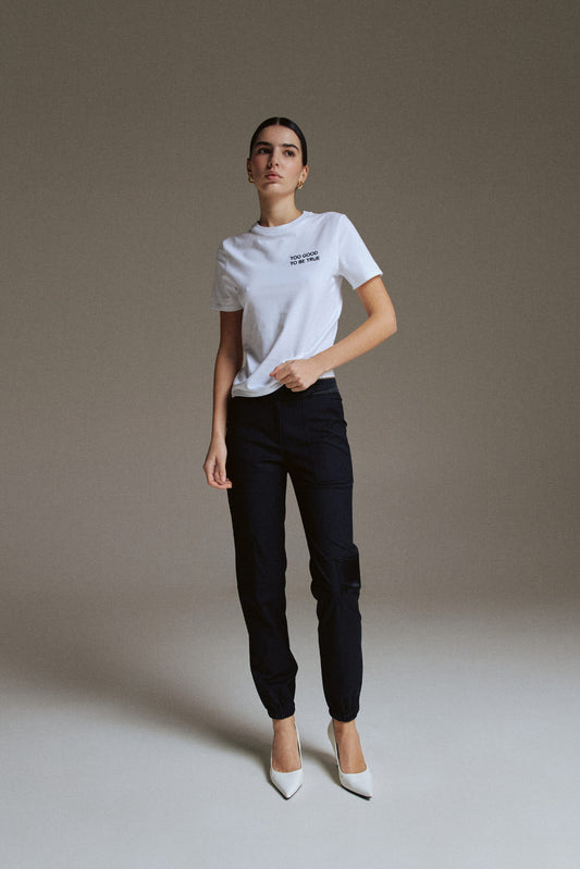 T-shirt with slogan "TOO GOOD TO BE TRUE"