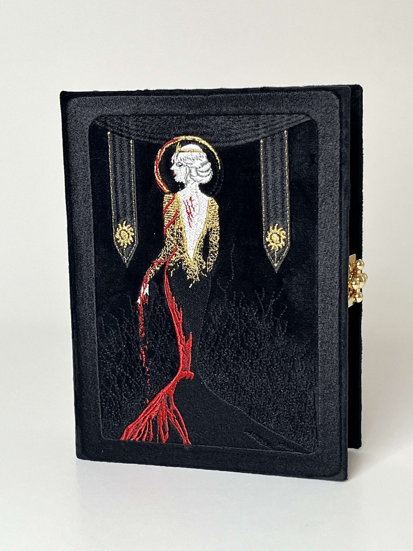 Embroidered clutch Empress
