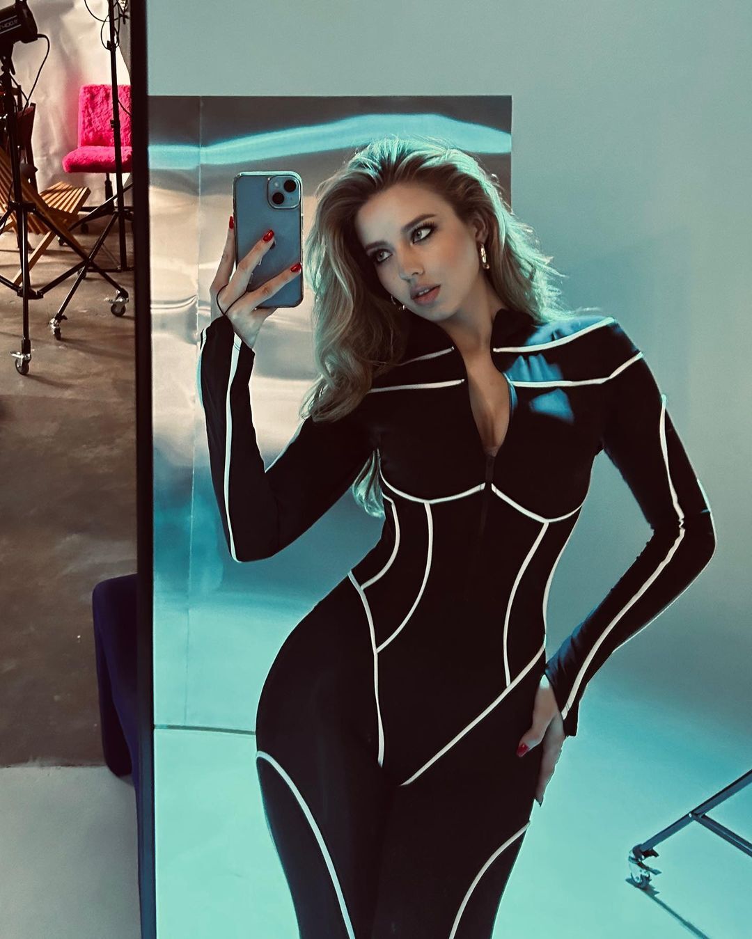 Trouser jumpsuit with a zipper