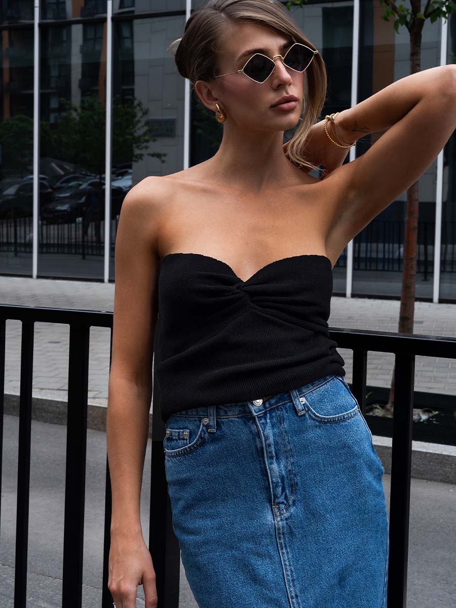 Black knitted top with interweaving