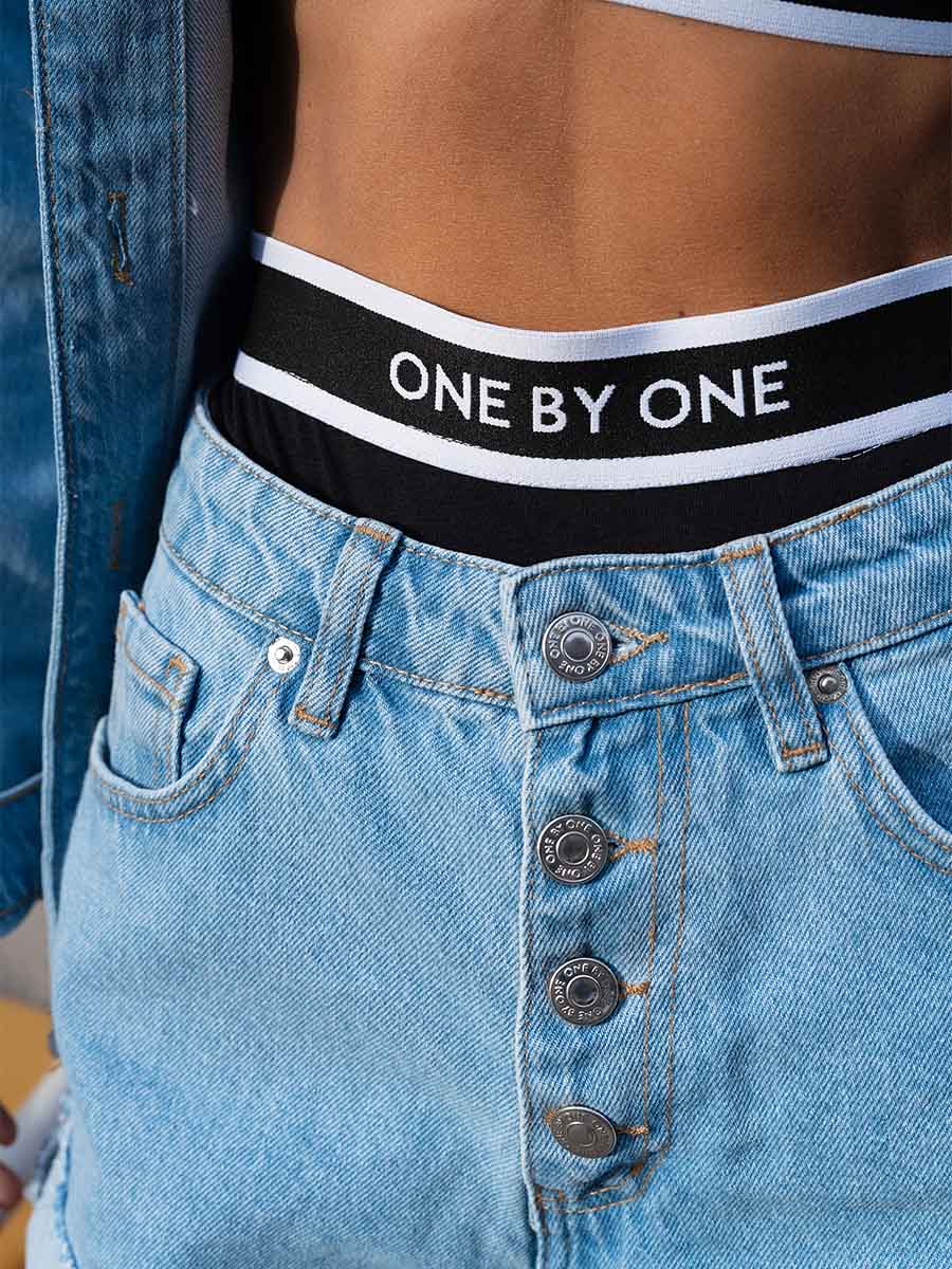 Blue denim shorts with a lapel