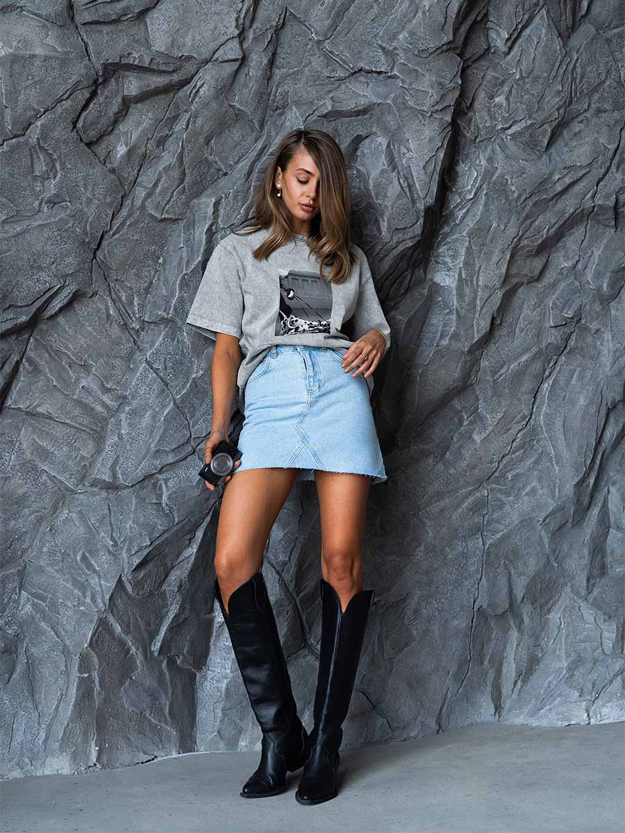 T-shirt boiled gray color with Dalmatian print