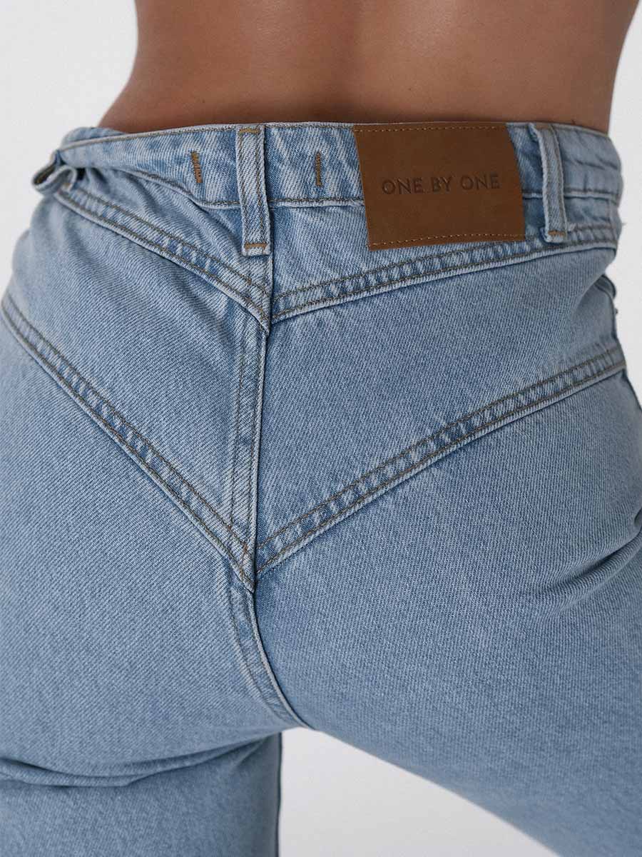 Jeans with extensions of light blue color